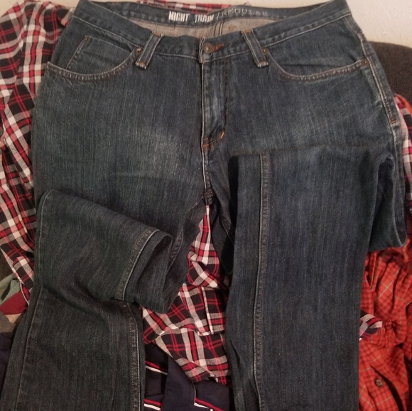 Freeworld - Picture 4 of 4